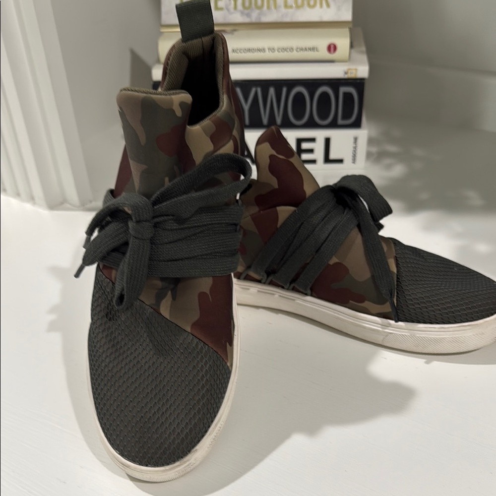 Camouflage High-Top Sneakers